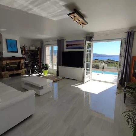 Magnifique Avec Superbe Vue Mer Sur Agosta بيت للعطل